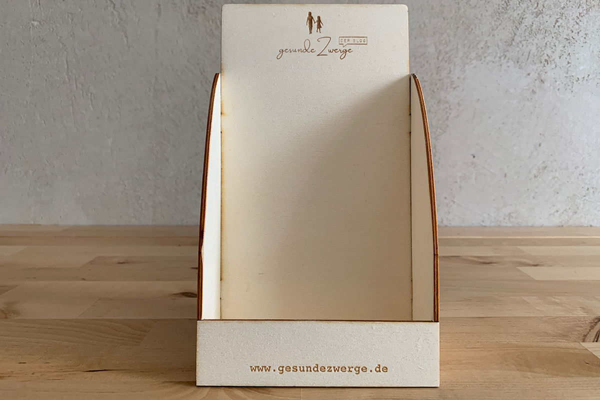piksl wooden flyer display