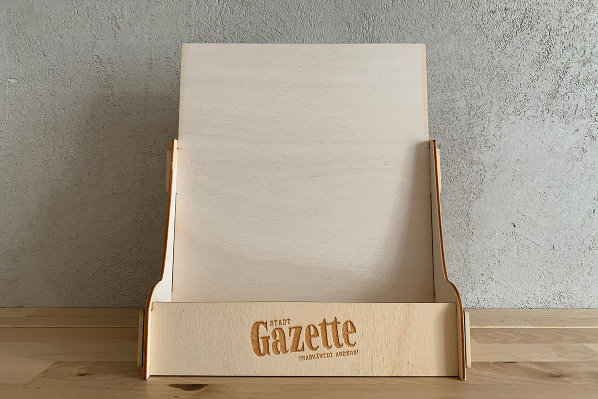piksl wooden magazine display